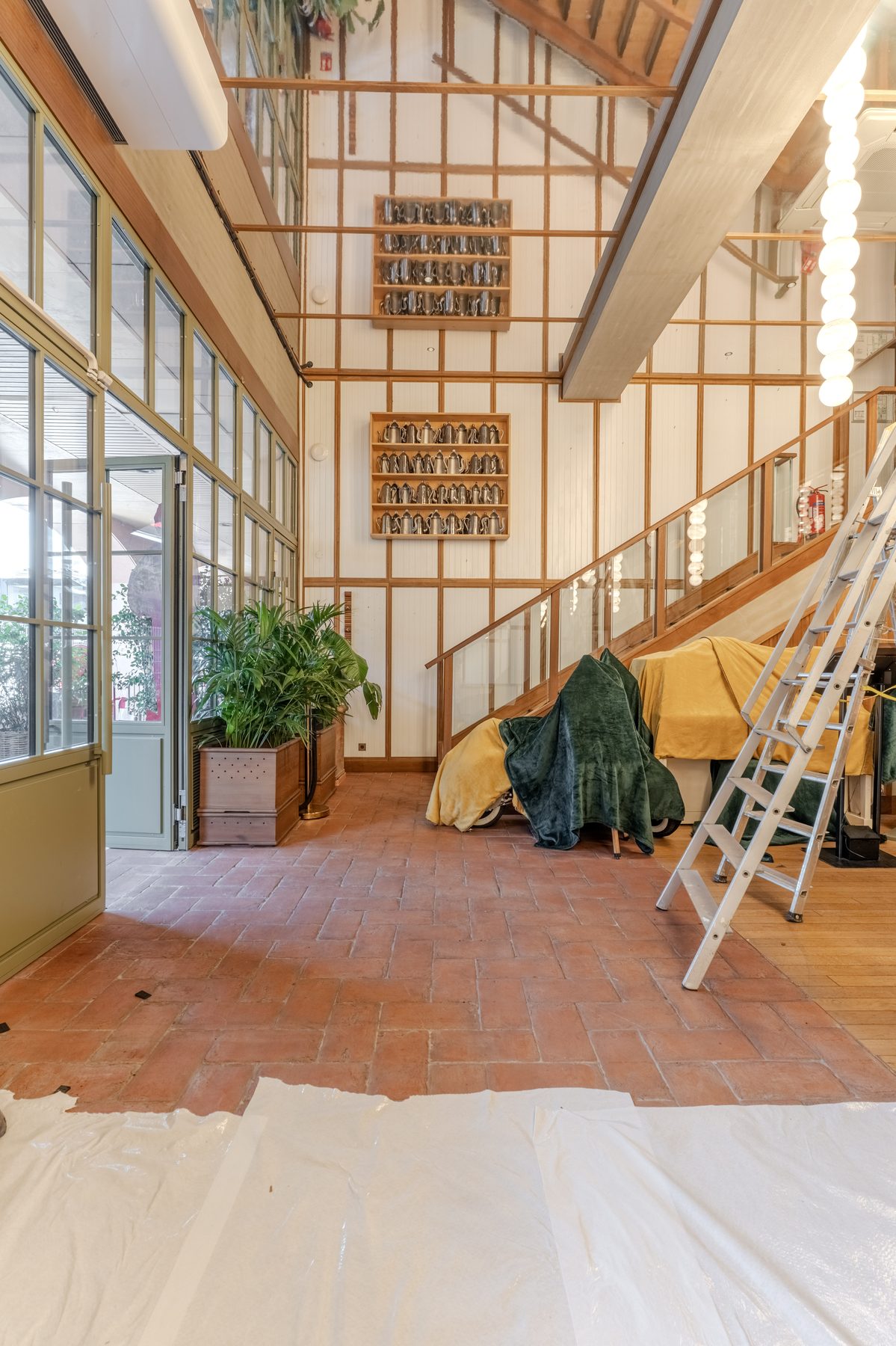 Stars of Monaco — architectural view of the timber-framed dining hall