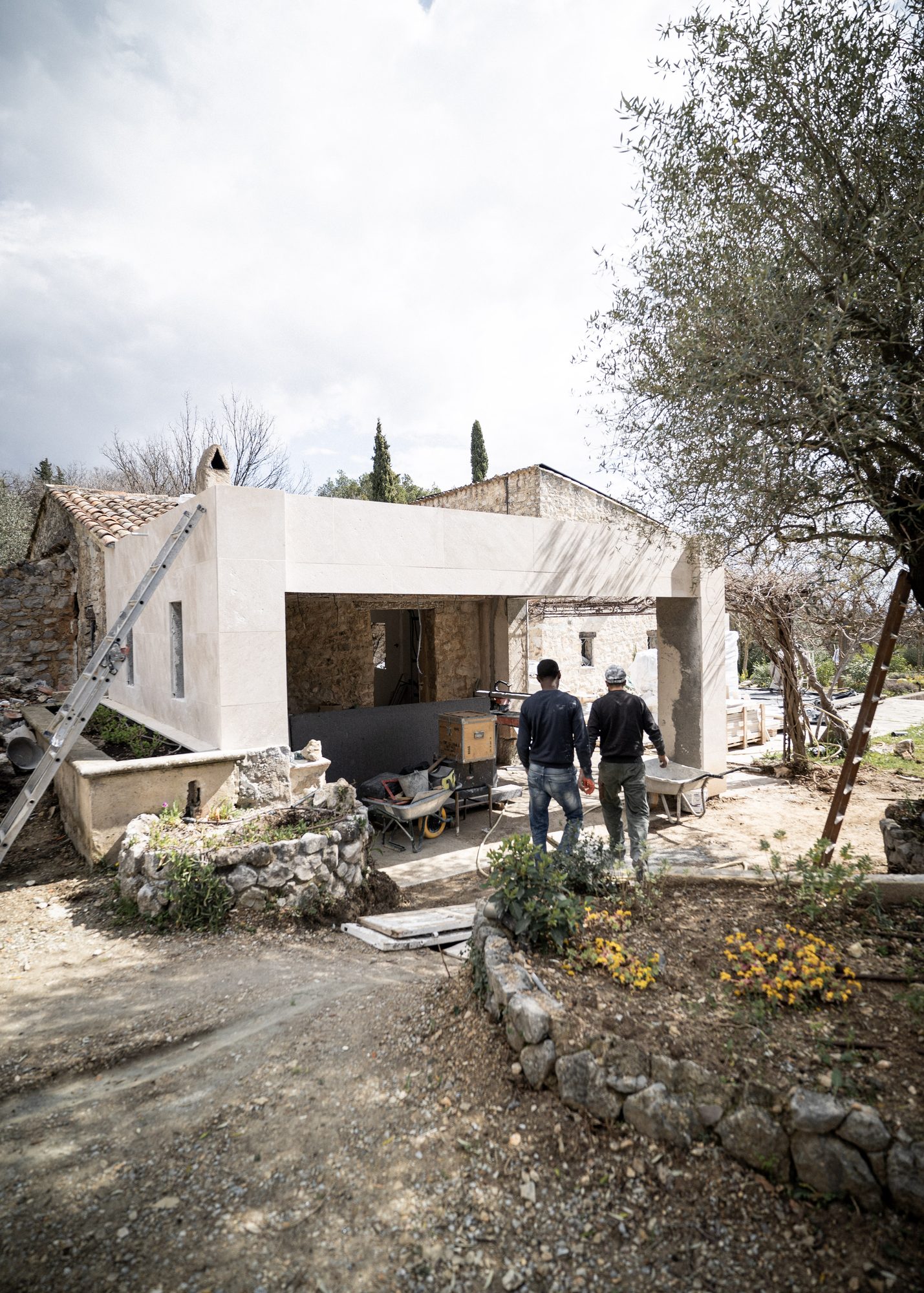 The outdoor kitchen pavilion with wood-fired oven
